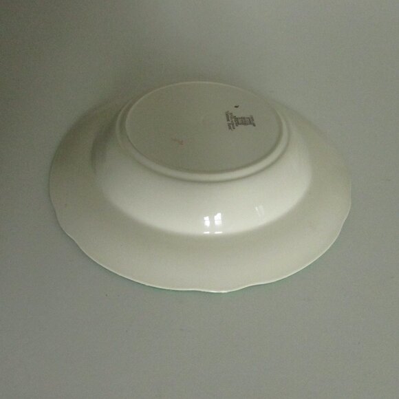 Vintage 9" rimmed bowl, Chinese Rose design, Copeland Spode (Lot 1) - Picture 10 of 13